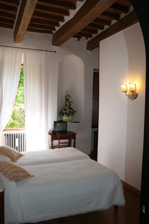 Hotel Antico Convento Santa Chiara à Sarteano Chambre photo