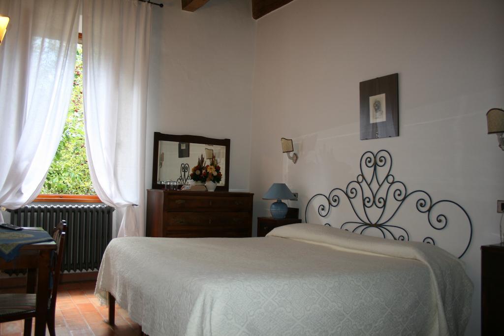 Hotel Antico Convento Santa Chiara à Sarteano Chambre photo